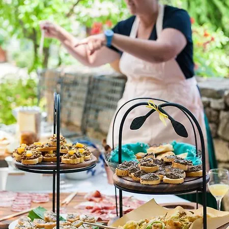Farm stay Azienda Agricola Il Pozzo Capolona
