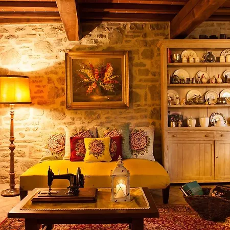 Azienda Agricola Il Pozzo Farm stay Capolona